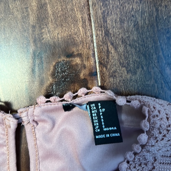 Cute lace detail tank top - Picture 5 of 5